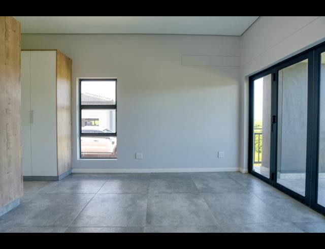 3 BEDROOM DUPLEX FOR SALE IN PALM LAKES ESTATE